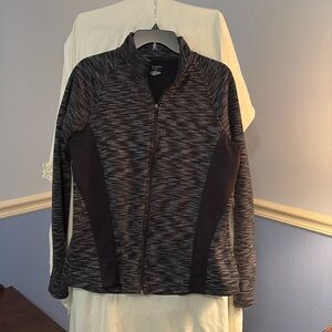 Women’s exercise outerwear